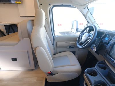 2026 Thor Motor Coach Pasadena SE - Photo 8