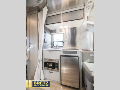 2025 Airstream Bambi - Photo 11