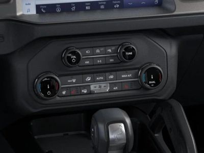 2026 Ford Bronco — photo 16 view