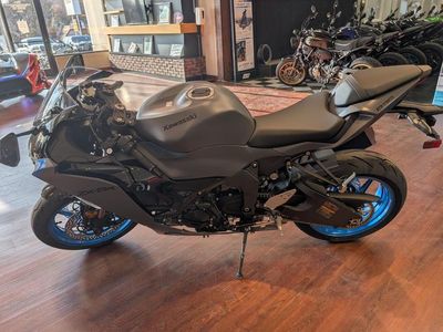 2026 Kawasaki Ninja ZX-6R - Photo 5