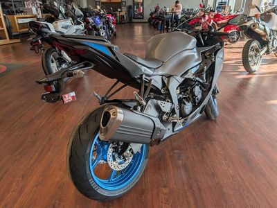 2026 Kawasaki Ninja ZX-6R - Photo 8