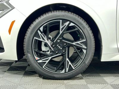 2026 Kia K5 — photo 13 view
