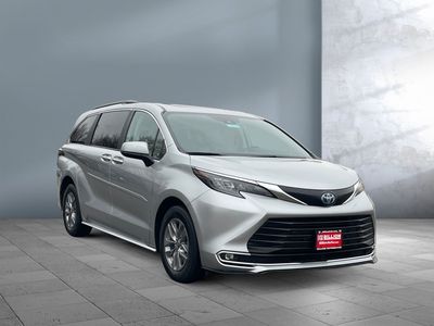2024 Toyota Sienna - Photo 8