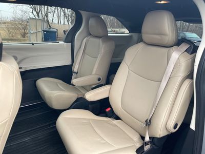 2024 Toyota Sienna - Photo 18