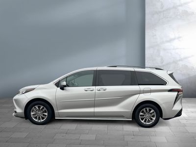 2024 Toyota Sienna - Photo 3