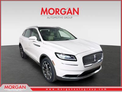 2021 Lincoln Nautilus Reserve in Ceramic White — front three-quarter view