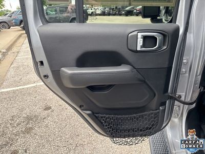 2020 Jeep Wrangler — photo 35 view