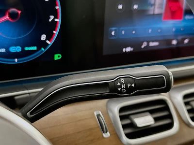 2023 Mercedes-Benz GLS - Photo 17