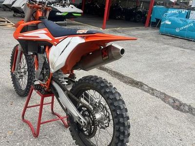 2017 KTM SX 450 F (2017.5) — rear three-quarter view