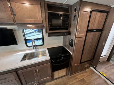 2025 Winnebago MINNIE WINNIE - Photo 6