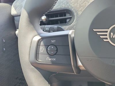 2026 MINI Convertible — photo 17 view