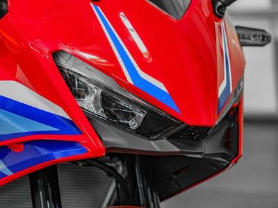 2025 Honda CBR500R - Photo 13