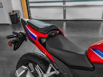 2025 Honda CBR500R - Photo 9