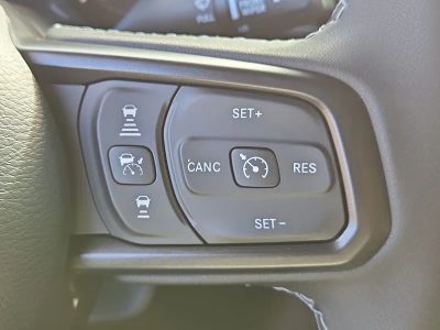 2026 Jeep Gladiator — photo 27 view