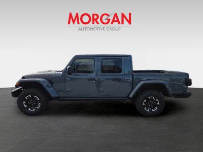 2026 Jeep Gladiator — photo 8 view