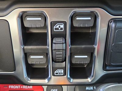 2026 Jeep Gladiator — photo 25 view