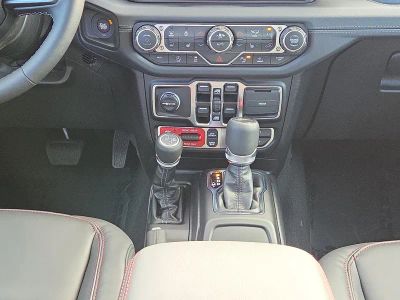 2026 Jeep Gladiator — photo 19 view