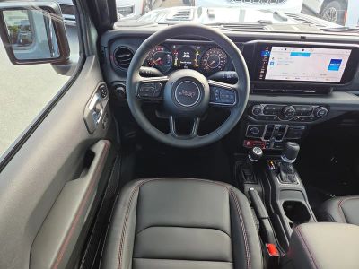 2026 Jeep Gladiator — photo 16 view
