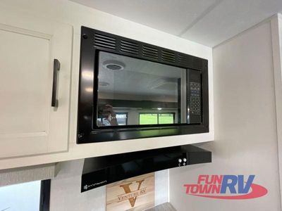 2025 Venture RV Stratus - Photo 14