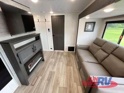 2025 Venture RV Stratus - Photo 18
