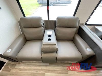 2025 Venture RV Stratus - Photo 19