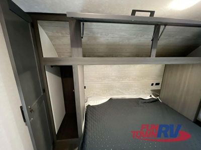 2025 Venture RV Stratus - Photo 31
