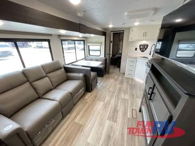 2025 Venture RV Stratus - Photo 10