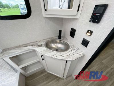 2025 Venture RV Stratus - Photo 25