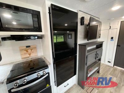 2025 Venture RV Stratus - Photo 15
