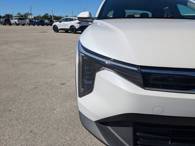 2025 Kia K4 - Photo 11
