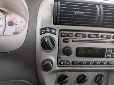 2001 Ford Explorer Sport Trac - Photo 22
