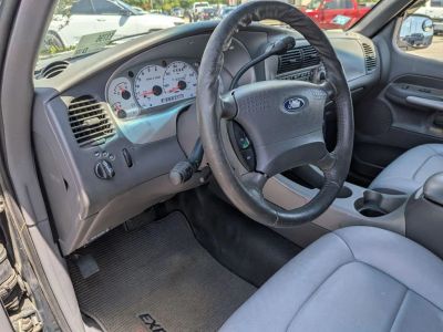 2001 Ford Explorer Sport Trac - Photo 25