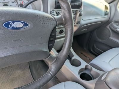 2001 Ford Explorer Sport Trac - Photo 15
