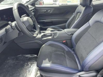 2026 Ford Mustang - Photo 14