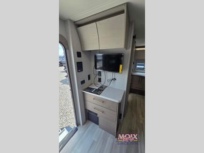 2026 Grand Design Serenova - Photo 12
