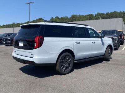 2026 Ford Expedition - Photo 3