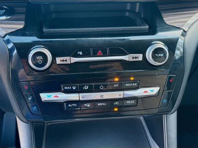 2024 Ford Explorer — photo 12 view