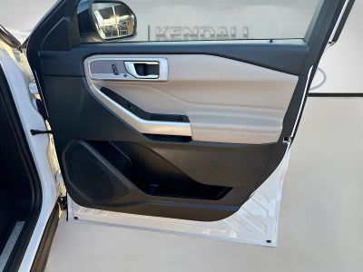 2024 Ford Explorer — photo 32 view