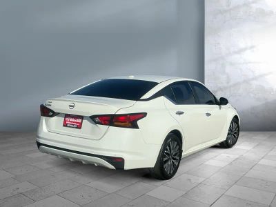 2025 Nissan Altima — engine compartment view
