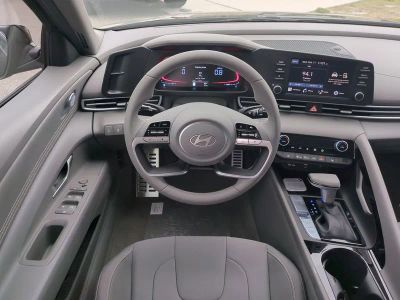 2026 Hyundai ELANTRA — photo 17 view