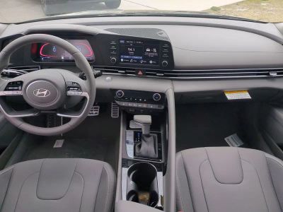 2026 Hyundai ELANTRA — photo 16 view