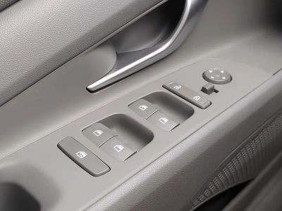 2026 Hyundai ELANTRA — photo 28 view