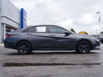 2021 Hyundai Elantra - Photo 3