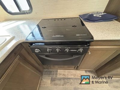 2017 Keystone RV BULLET ULTRA LITE - Photo 18