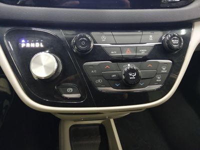 2022 Chrysler Voyager - Photo 20