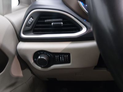 2022 Chrysler Voyager - Photo 13