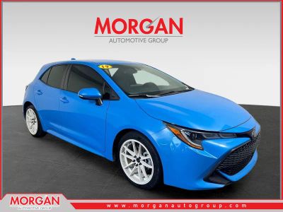 2019 Toyota Corolla Hatchback SE in Blue Flame — front three-quarter view