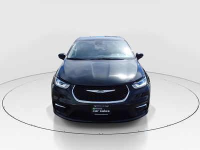 2024 Chrysler Pacifica — side profile view