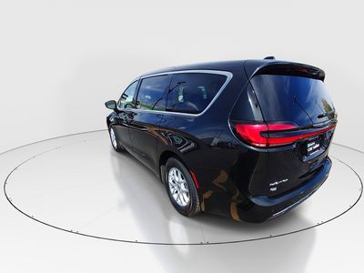 2024 Chrysler Pacifica — detail view