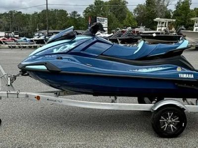 2026 Yamaha VX Cruiser® — front three-quarter view